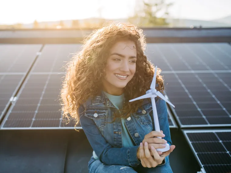 Mit vielfältigen Energielösungen Nachhaltigkeit spürbar machen. Mit vielfältigen Energielösungen Nachhaltigkeit spürbar machen.